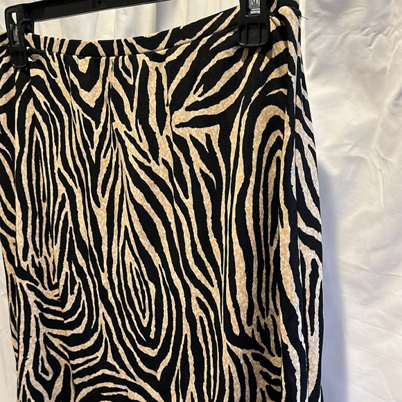 Animal print skirt - Picture 2 of 3